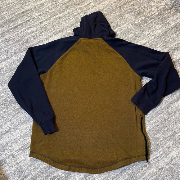 WOMEN’S HURLEY PULL OVER SWEATER - Picture 4 of 6